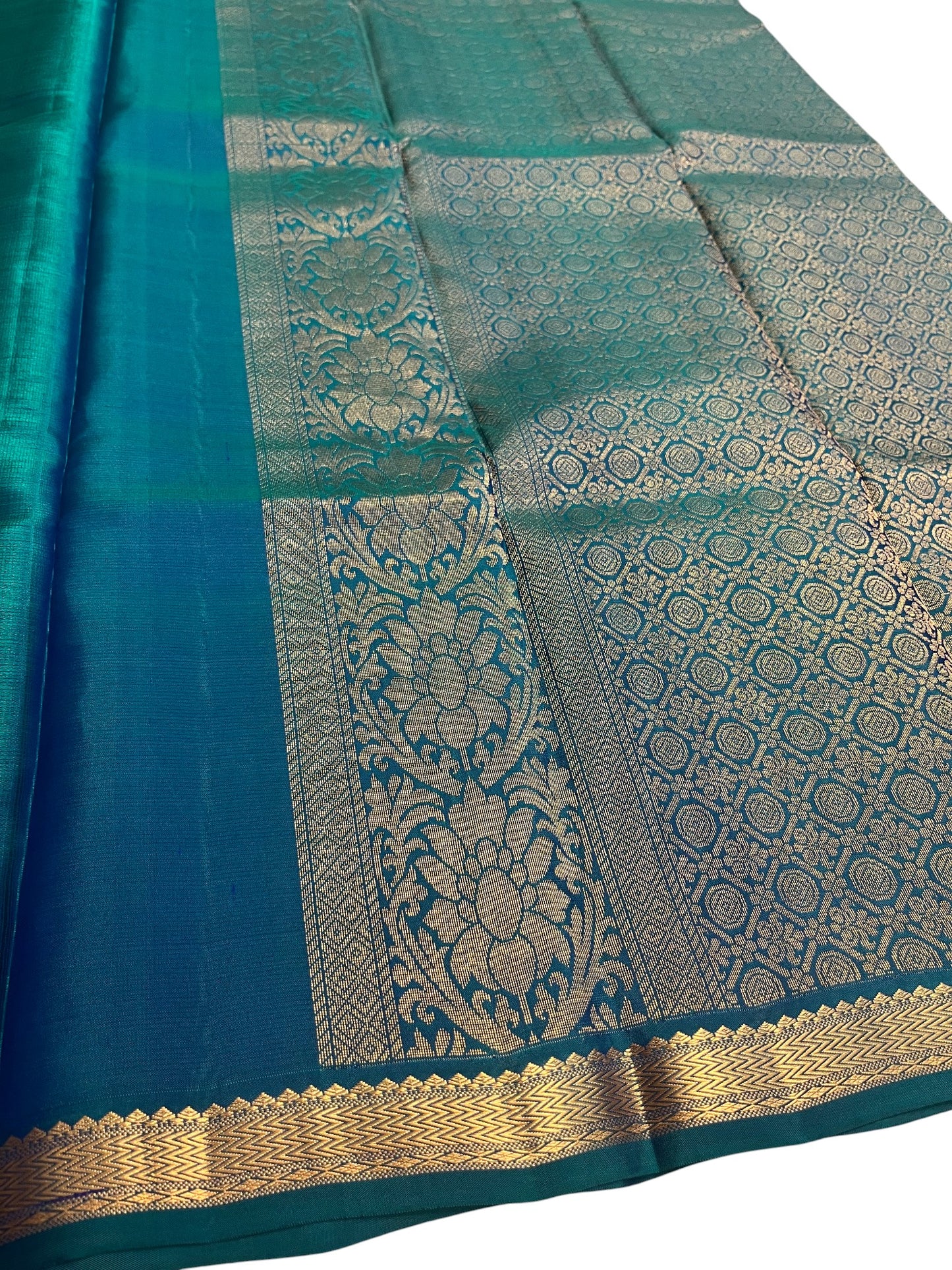 Southloom Pure Handloom Bridal Kanchipuram Silk Saree with Korvai Work(Green & Blue)