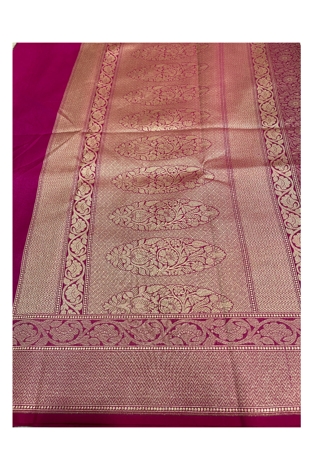 Southloom Banarasi Georgette Woven Work Saree in and Magenta