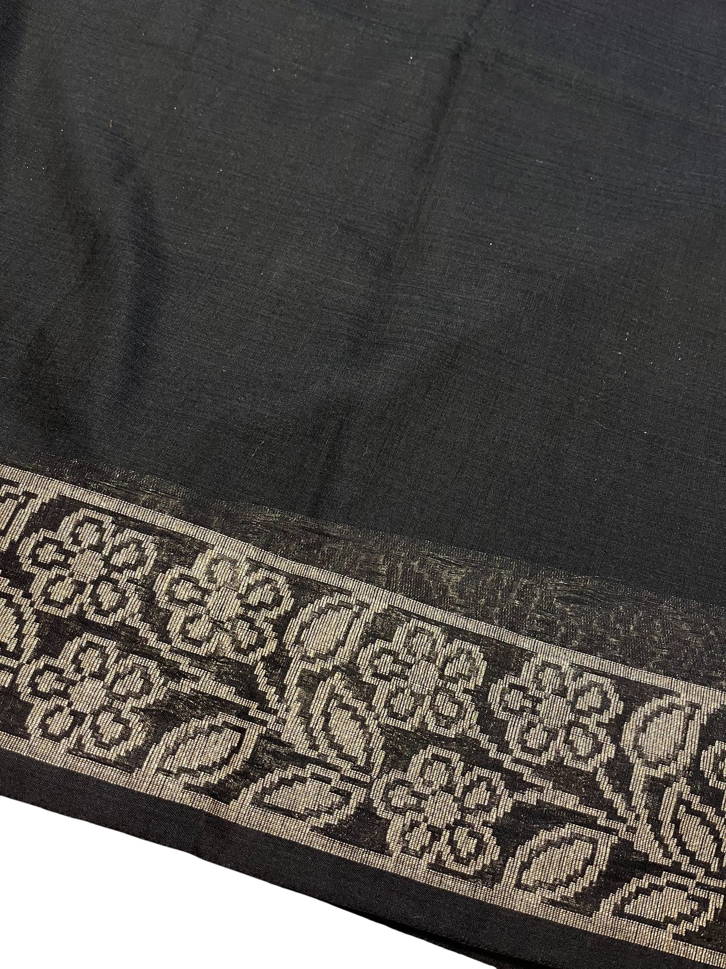 Southloom Kerala Cotton Saree with Floral Woven Works Across Body in Black