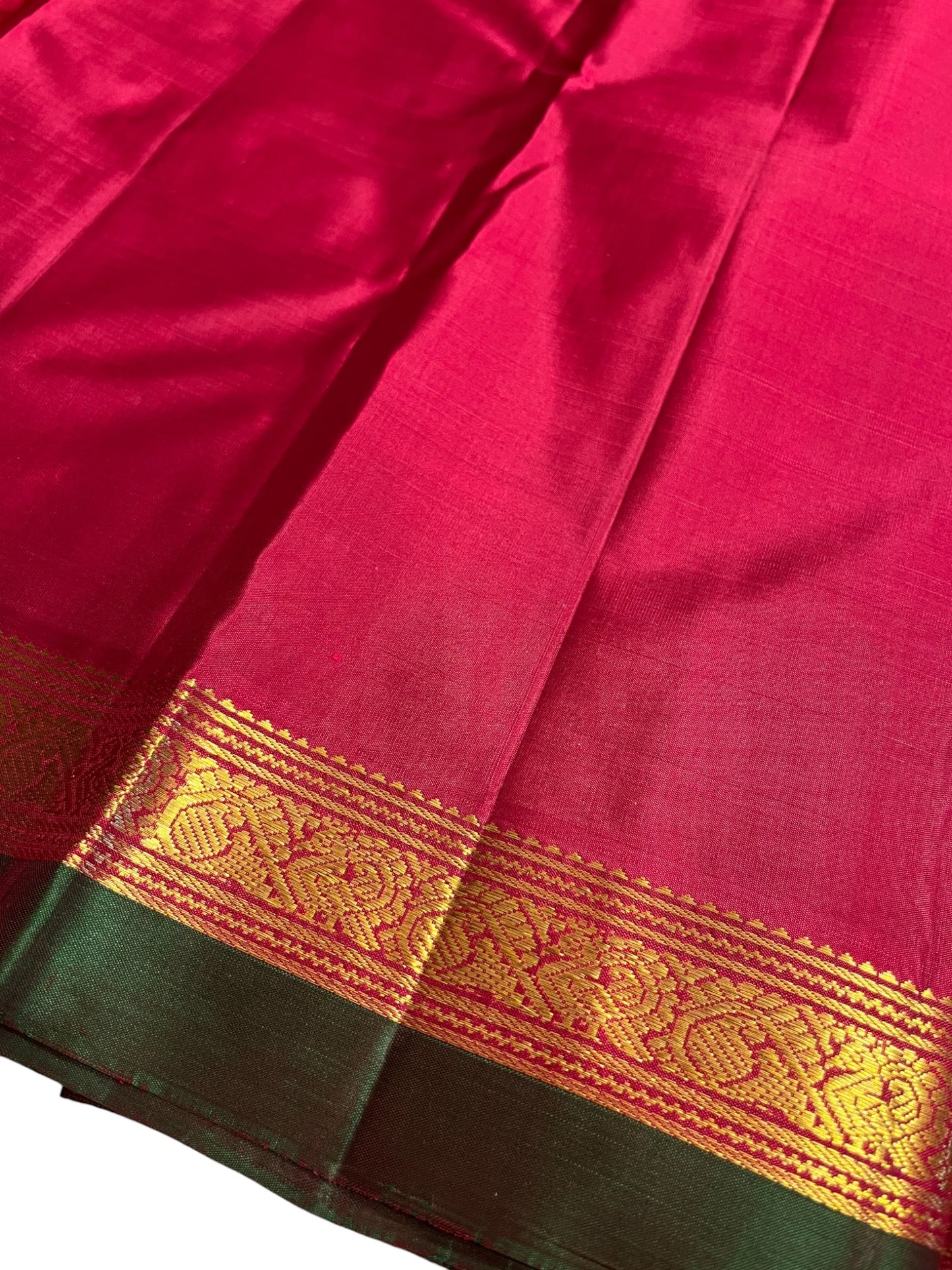 Southloom Pure Handloom Bridal Kanchipuram Silk Saree with Korvai Work (Green & Pink)