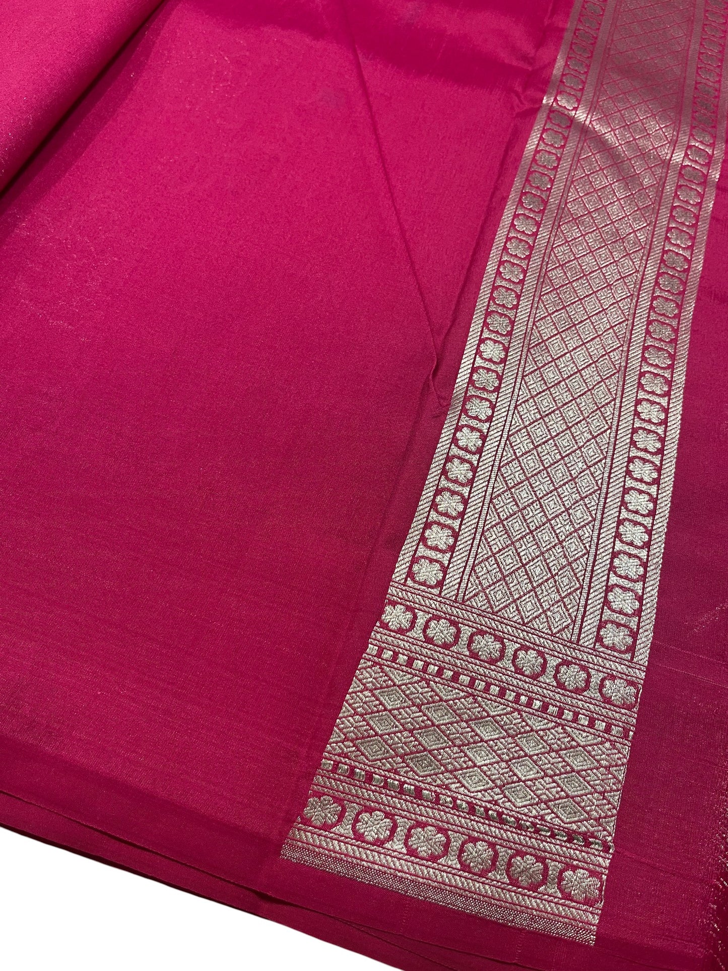 Southloom Pure Banarasi Silk Saree with Woven Work on Body and Borders