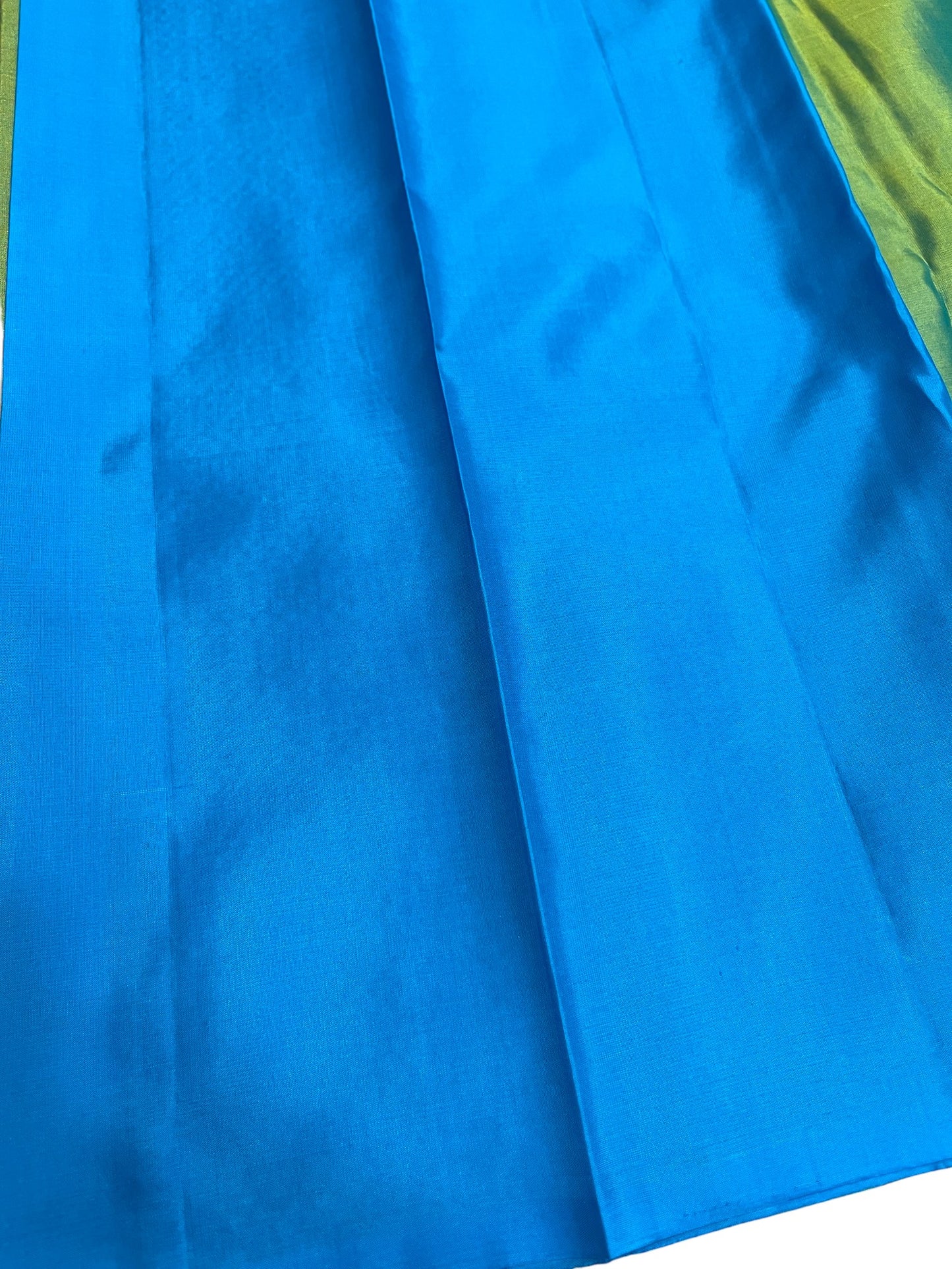 Southloom Pure Handloom Bridal Kanchipuram Silk Saree with Korvai Work (Green& Blue)