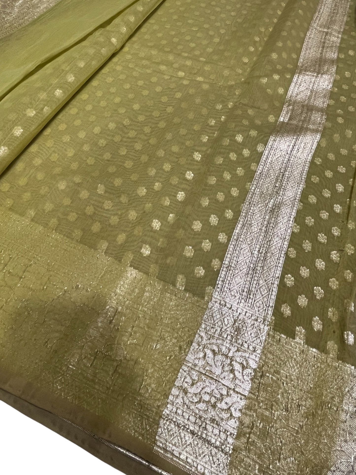 Southloom Cotton Banarasi Silk Saree with Woven Work on Body and Borders (Green)
