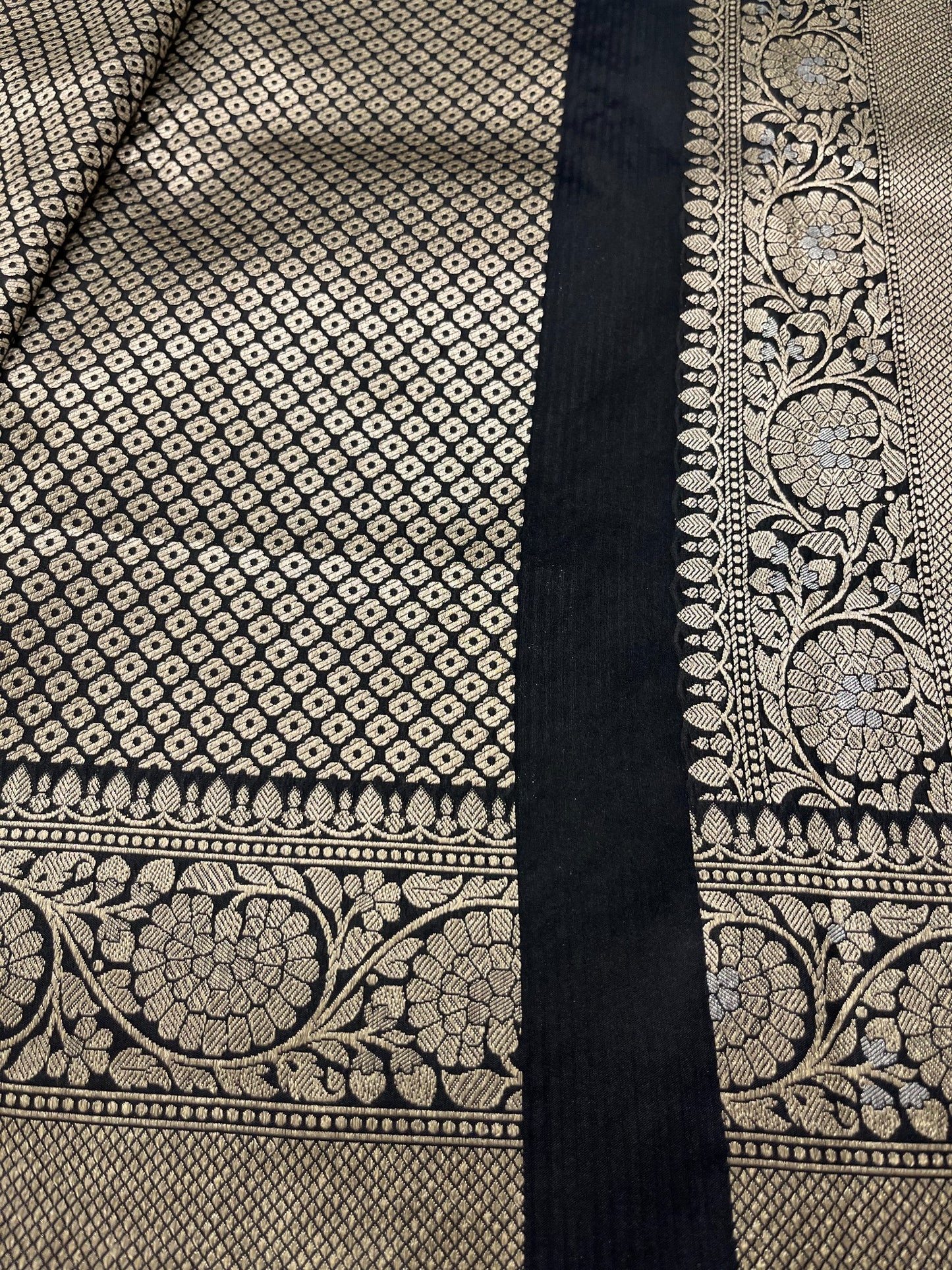 Southloom Pure Banarasi Silk Saree with Woven Work on Body and Borders