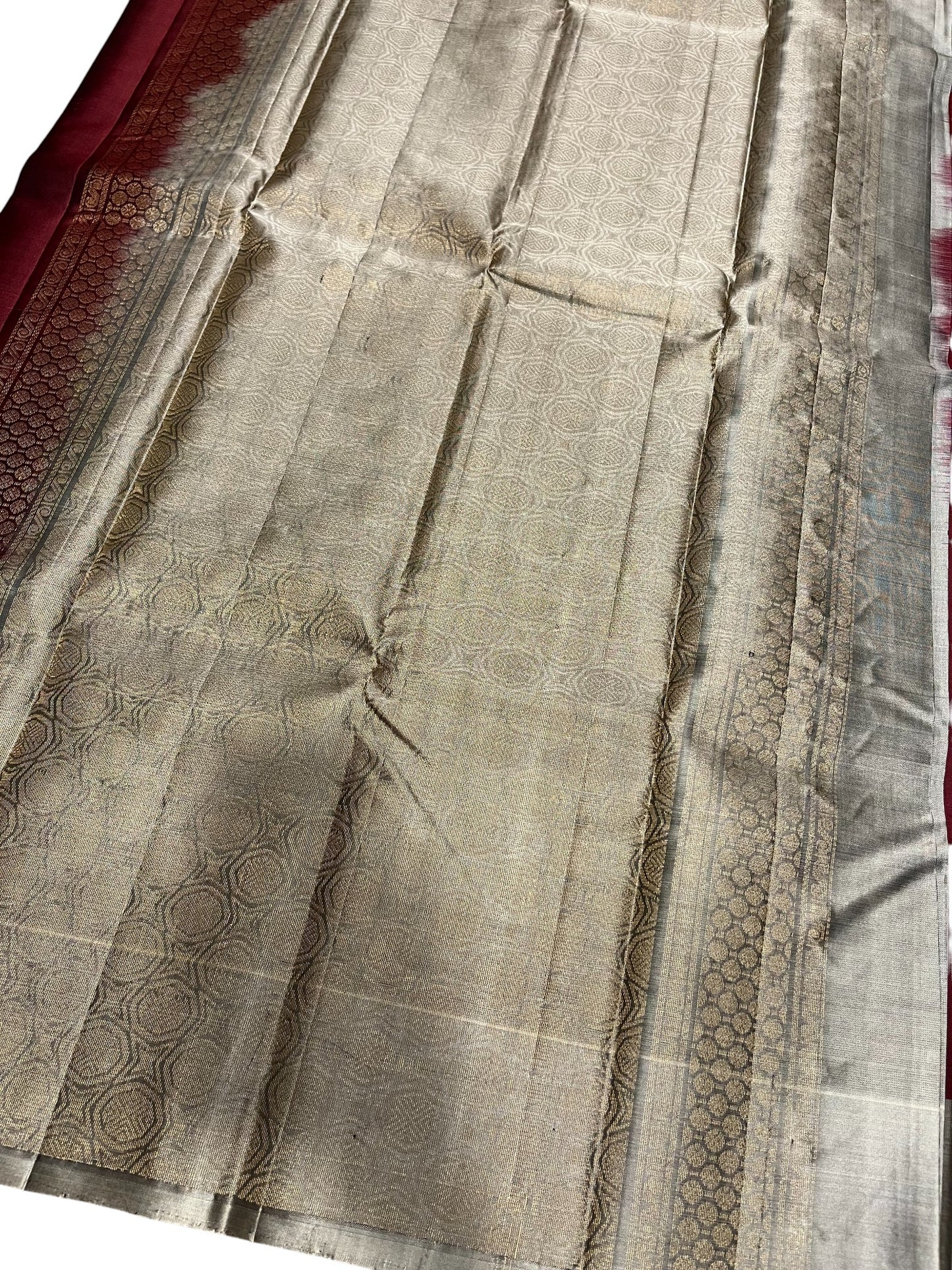 Southloom Pure Handloom Kanchipuram Silk Saree with Butta Work(Maroon & Grey)