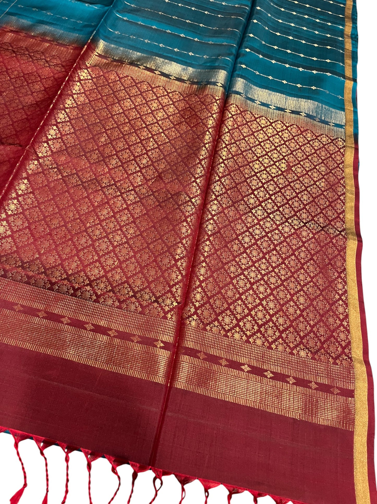 Southloom Pure Handloom Bridal Kanchipuram Silk Saree with Korvai Work (Maroon & Blue)