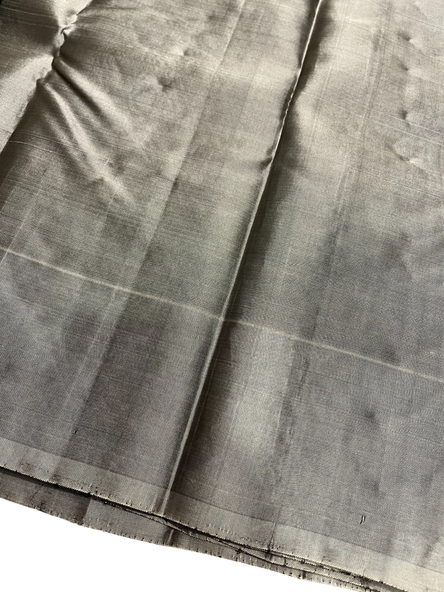 Southloom Pure Handloom Kanchipuram Silk Saree with Butta Work(Maroon & Grey)