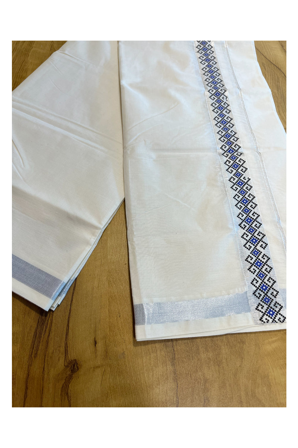 Southloom Pure Cotton Silver Kasavu Mundu with Trendy Print