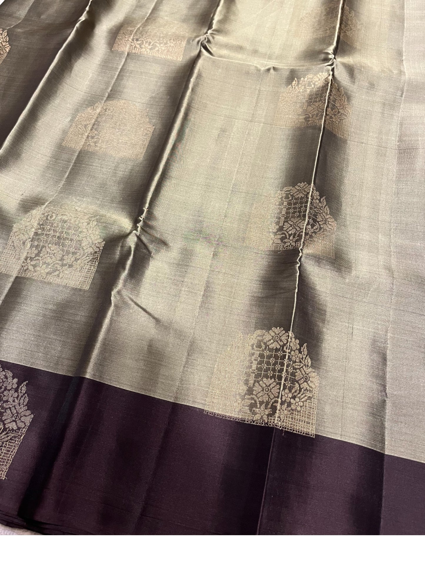 Southloom Pure Handloom Kanchipuram Silk Saree with Butta Work