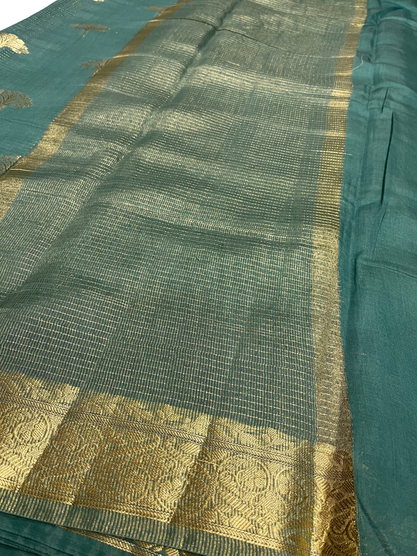 Southloom Georgete Banarasi Silk Saree with Woven Work on Body and Borders
