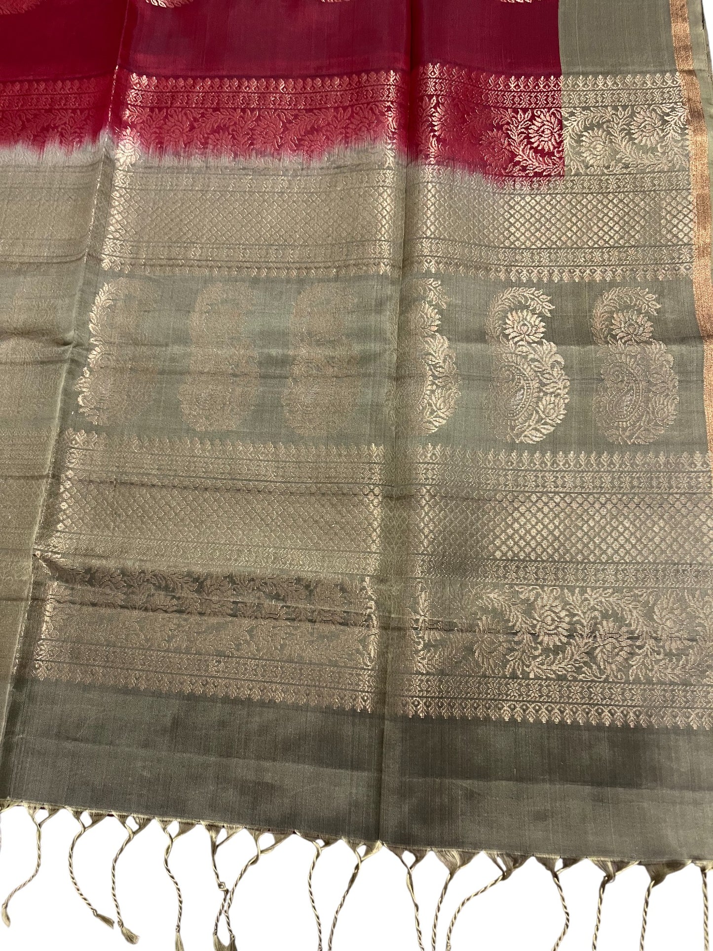 Southloom Pure Handloom Kanchipuram Silk Saree with Butta Work (Green & Maroon)