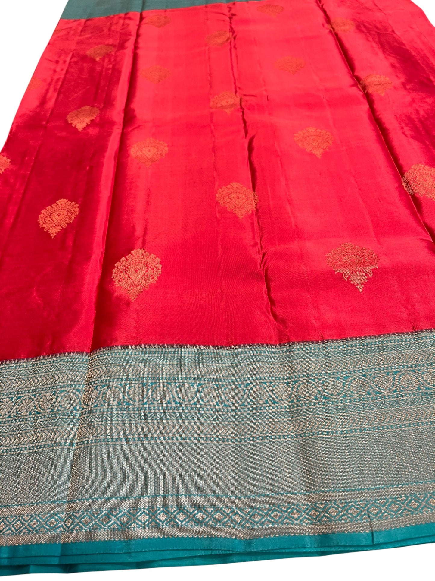 Southloom Pure Handloom Bridal Kanchipuram Silk Saree with Korvai Work(Red&Blue)