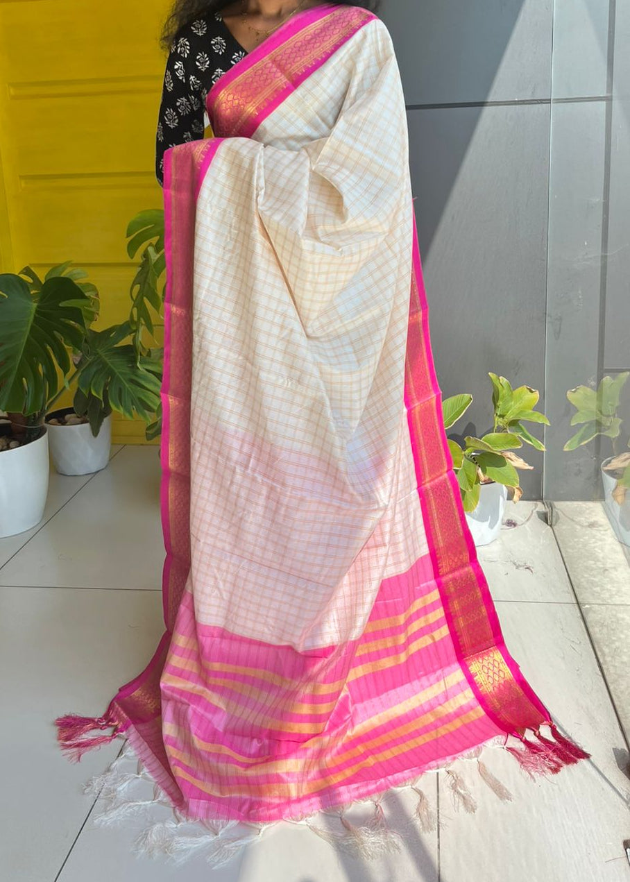 Cotton Silk Check Saree With Pink Border & Tassels SL223
