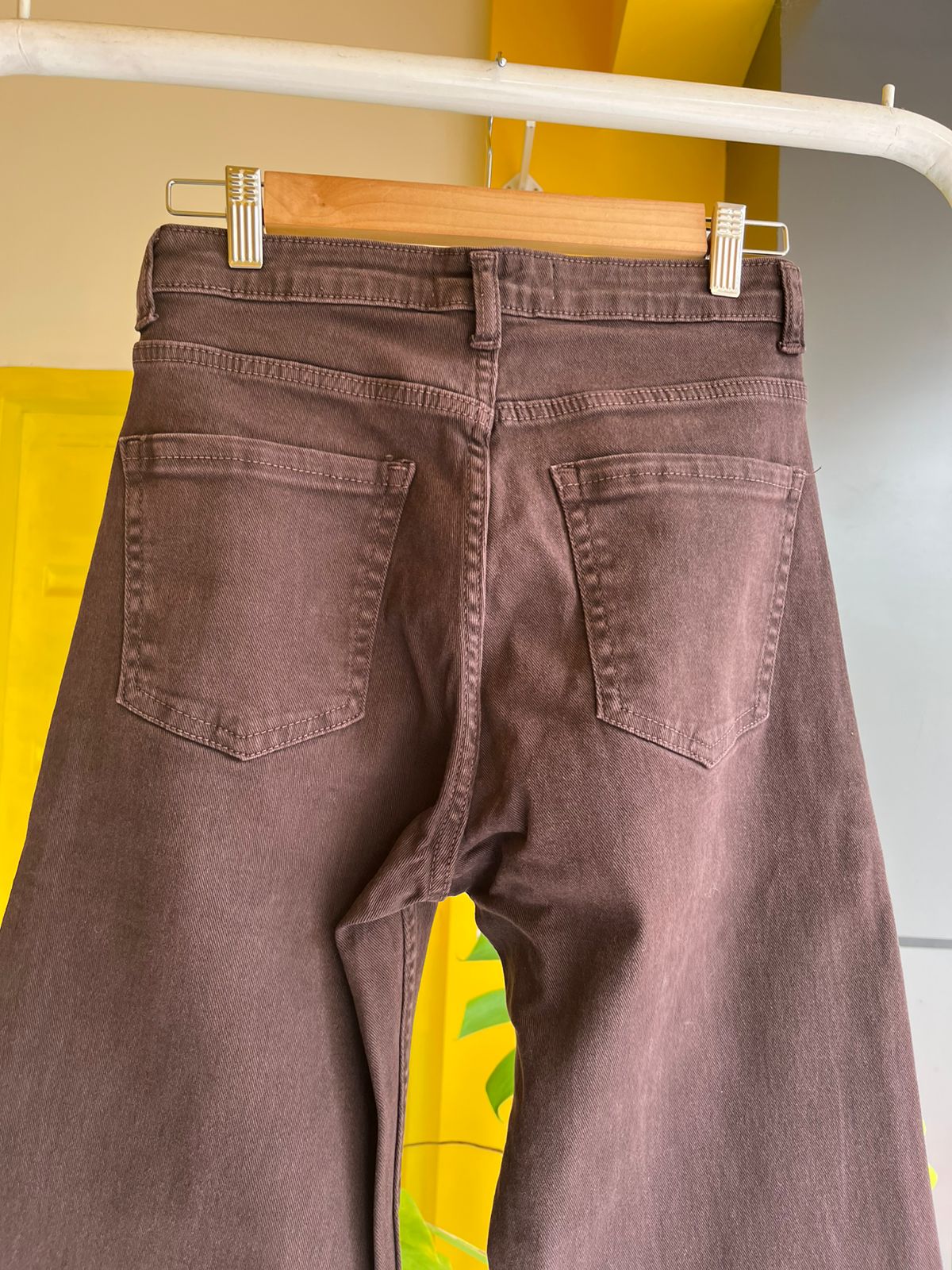 Straight Fit Brown Denim Jeans For Women SL294