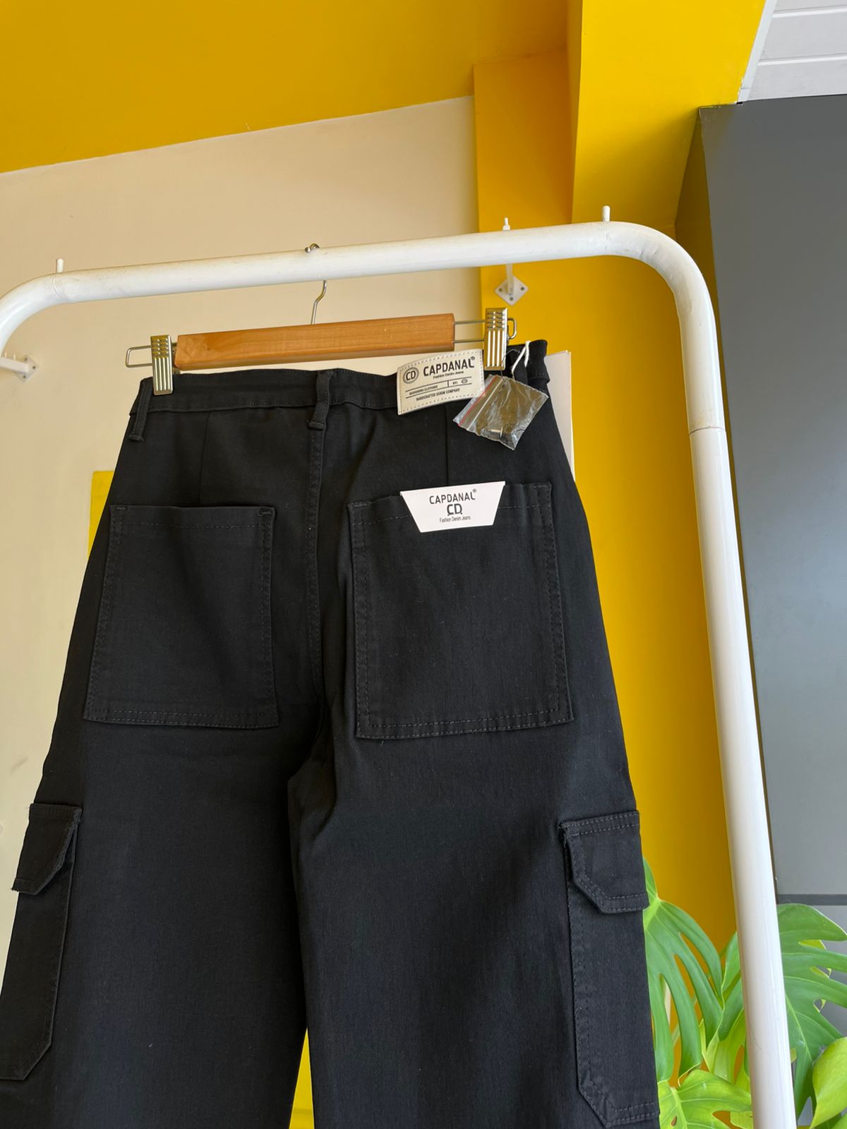 Straight Fit Cargo Jeans For Women SL294