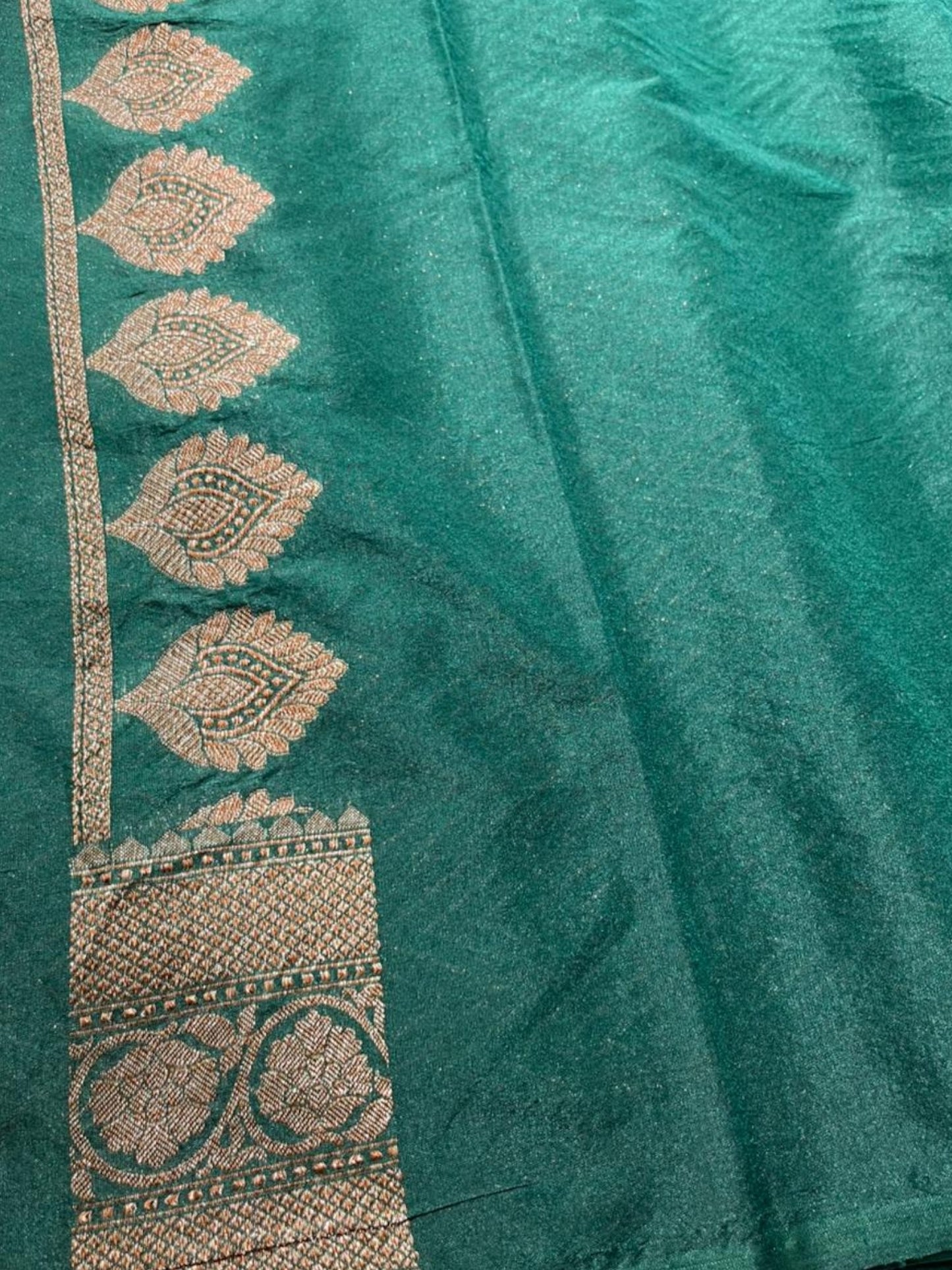 Southloom Munga Silk Saree with Woven Work on Body and Borders (Green)
