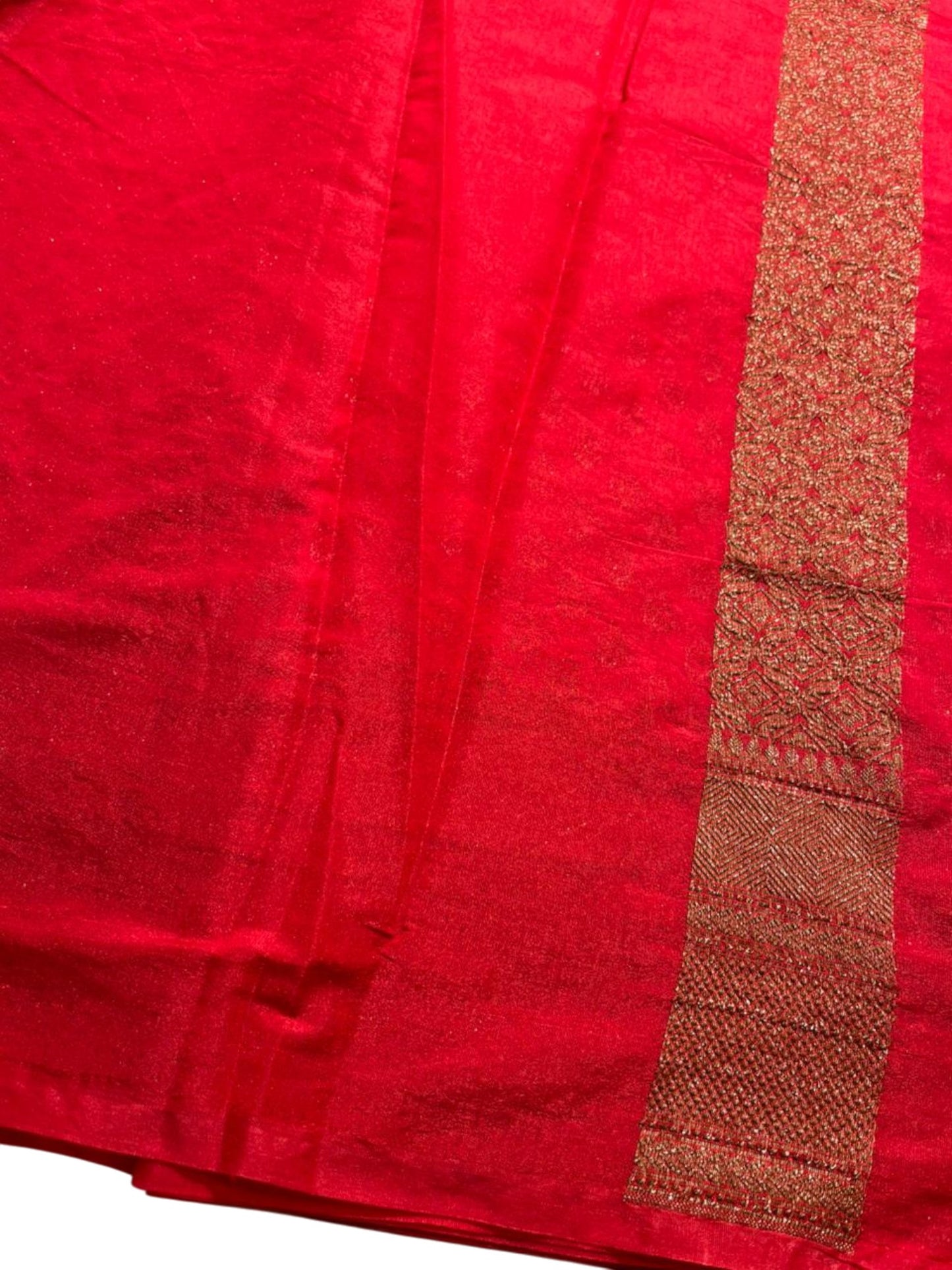 Southloom Munga Silk Saree with Woven Work on Body and Borders (Red)