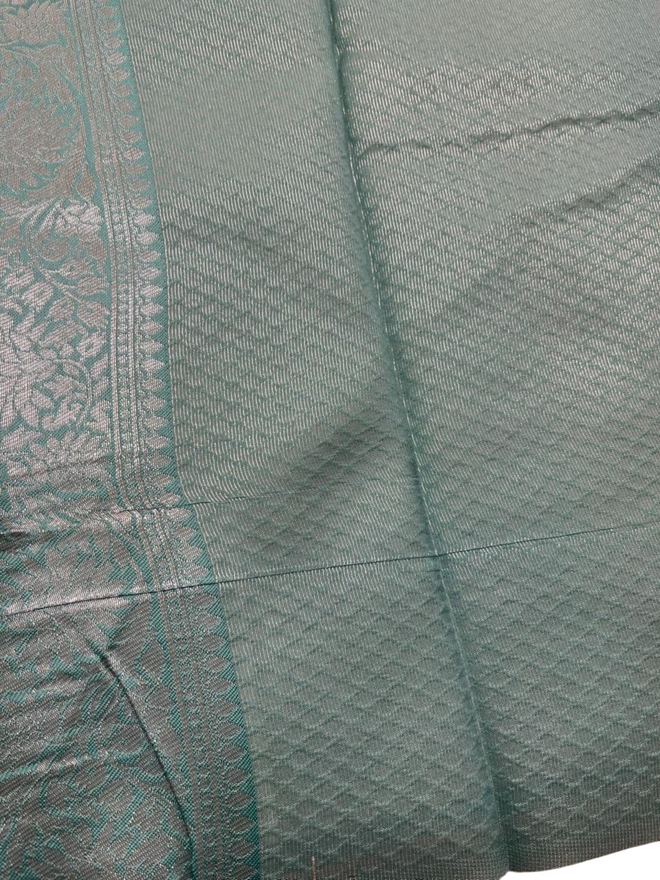 Southloom Kerala Tissue Silk With Butta Work On the Body