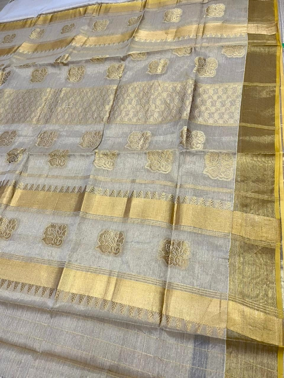 Southloom Tissue Kasavu Replica Saree with Woven Butta Works Across Body And Temple Border (SL431)