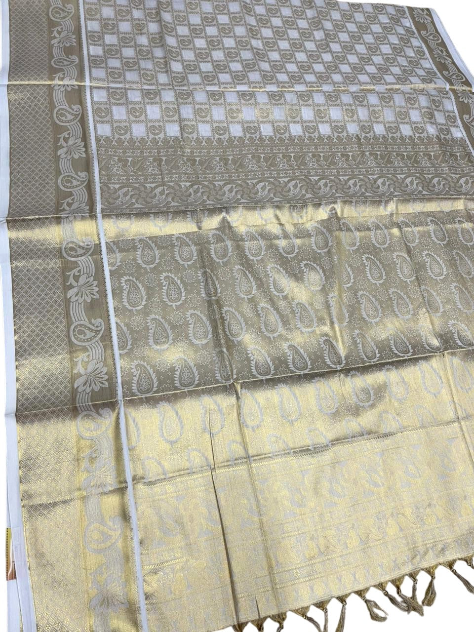 Southloom Kerala Pure Cotton Saree with Peacock Woven Work on Body SL441