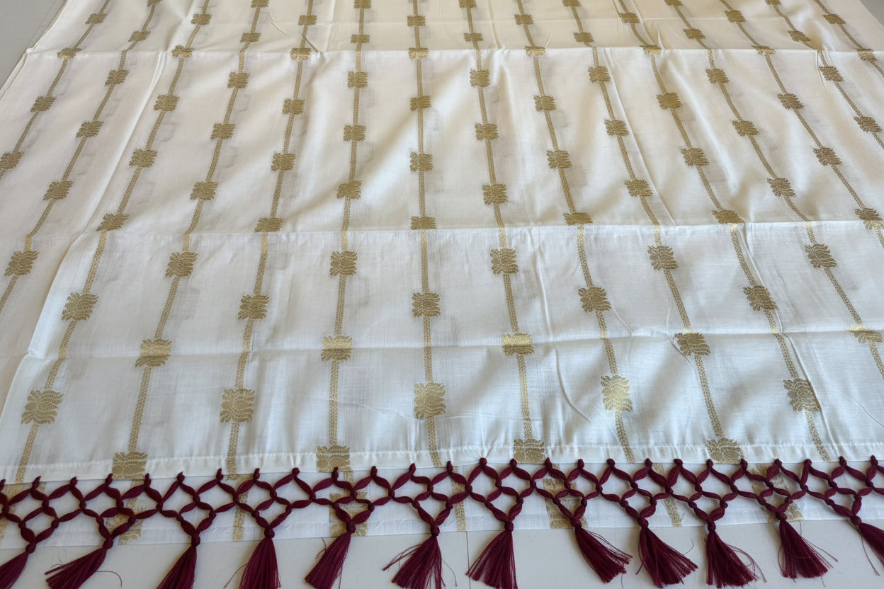 Southloom Kerala Cotton Lotus Design Saree With Maroon Tassels SL532