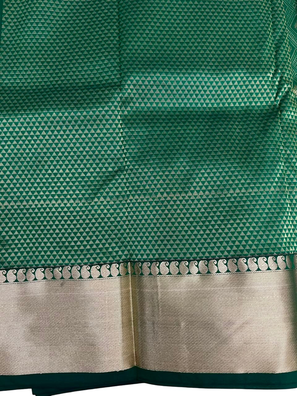 Southloom Silk Saree with Plain Body And Paisley Border in Green SL552