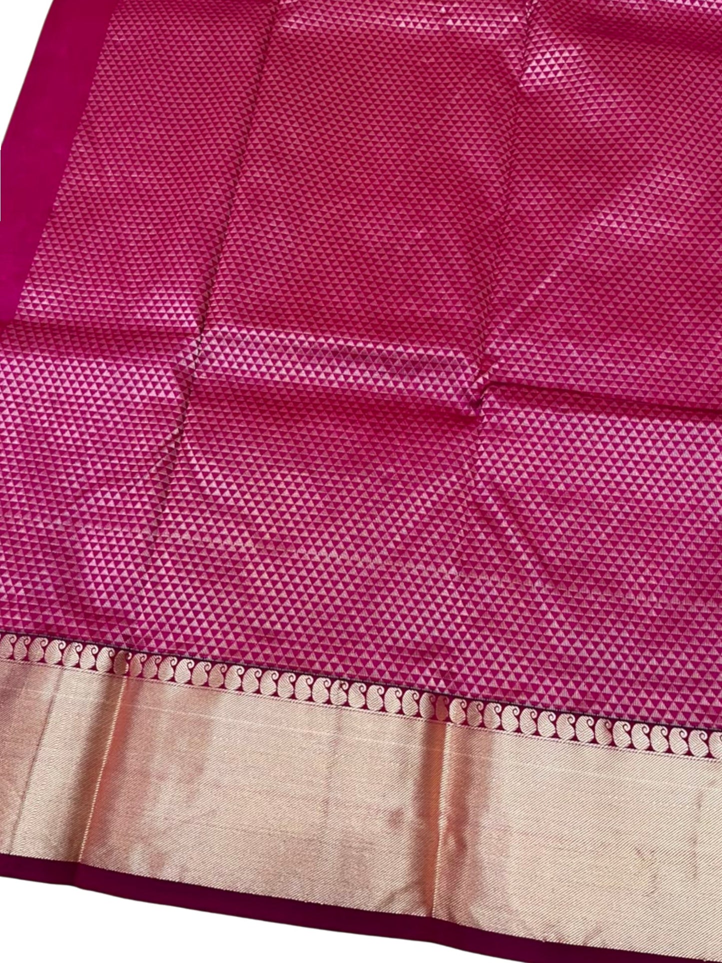 Southloom Silk Saree with Plain Body And Paisley Border in Magenta SL552