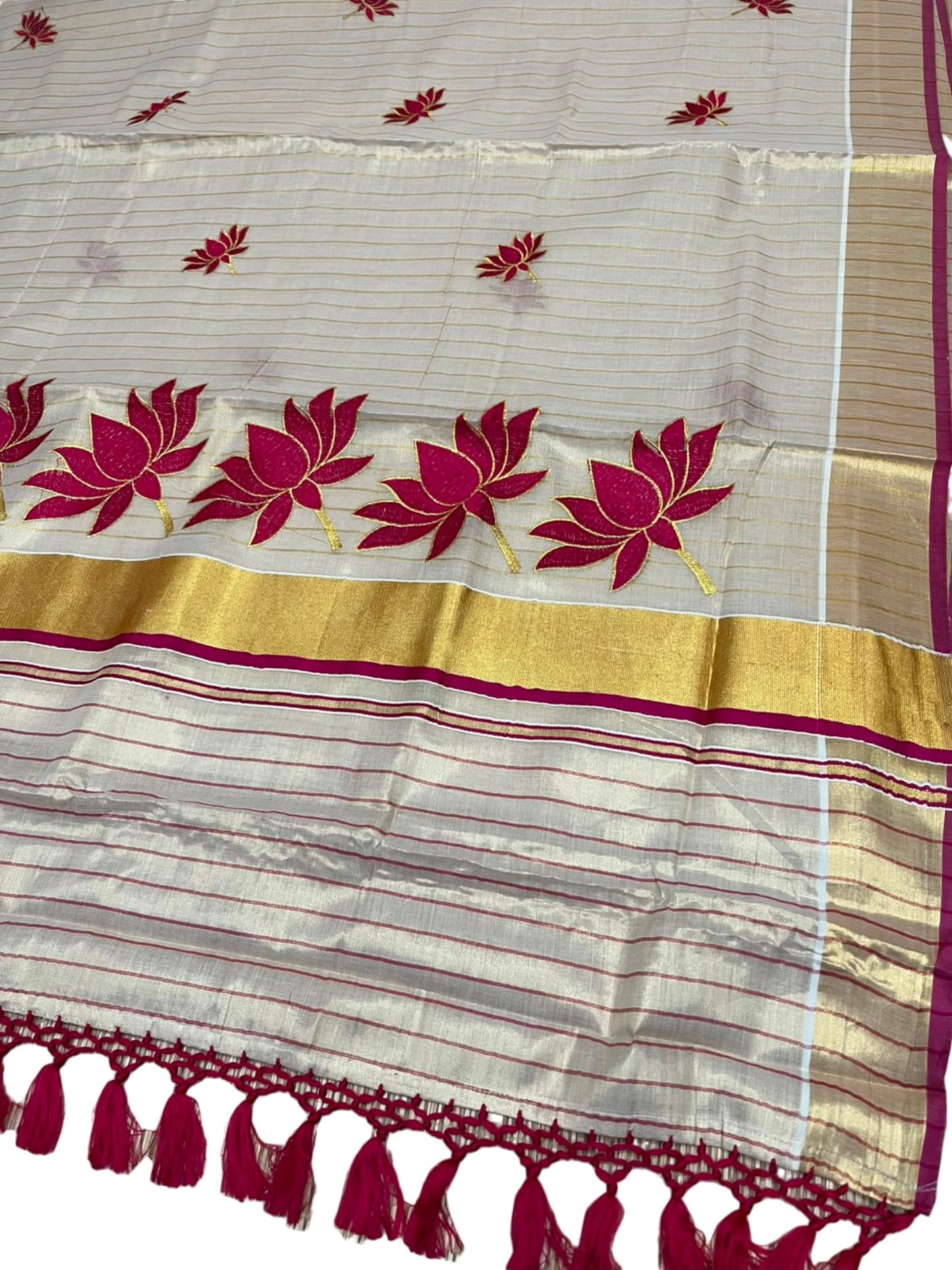 Southloom Kerala Tissue Kasavu Saree with Lotus Embroidery Works on Body in Pink SL557