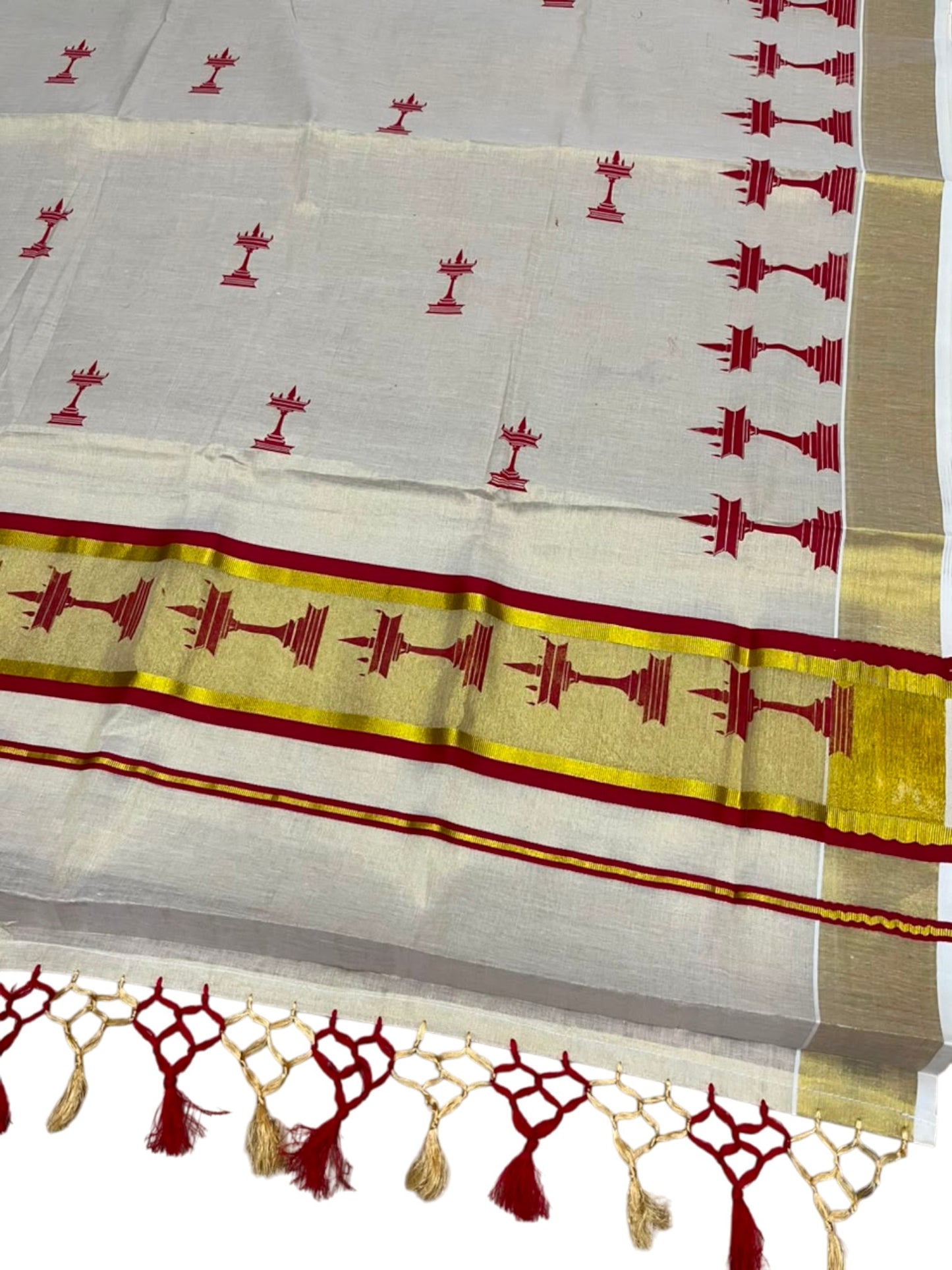 Southloom Kerala Tissue Saree with Nilavilakku Digital Print Design in Red SL568