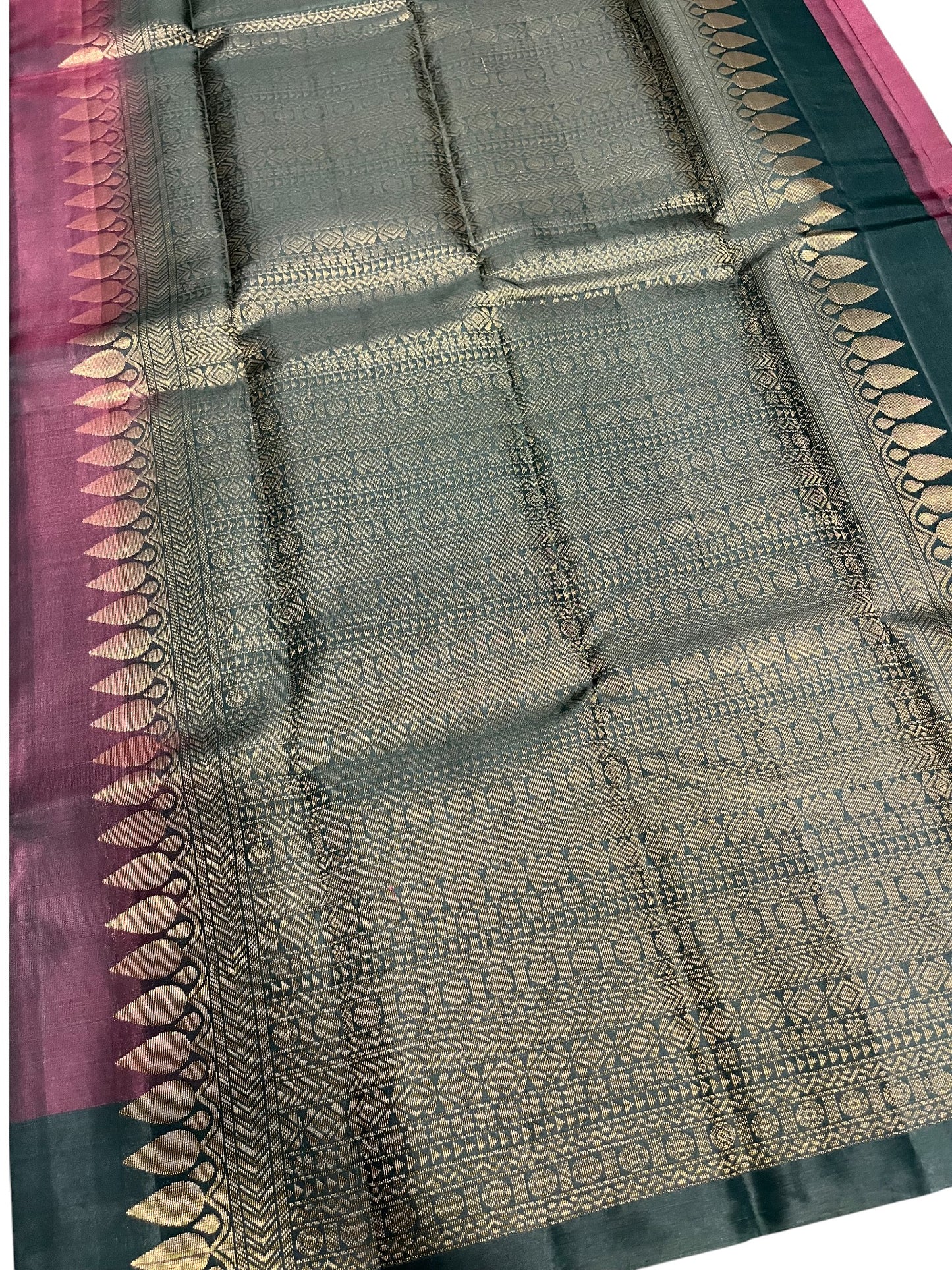 Southloom Pure Handloom Kanchipuram Silk Saree with Butta Work