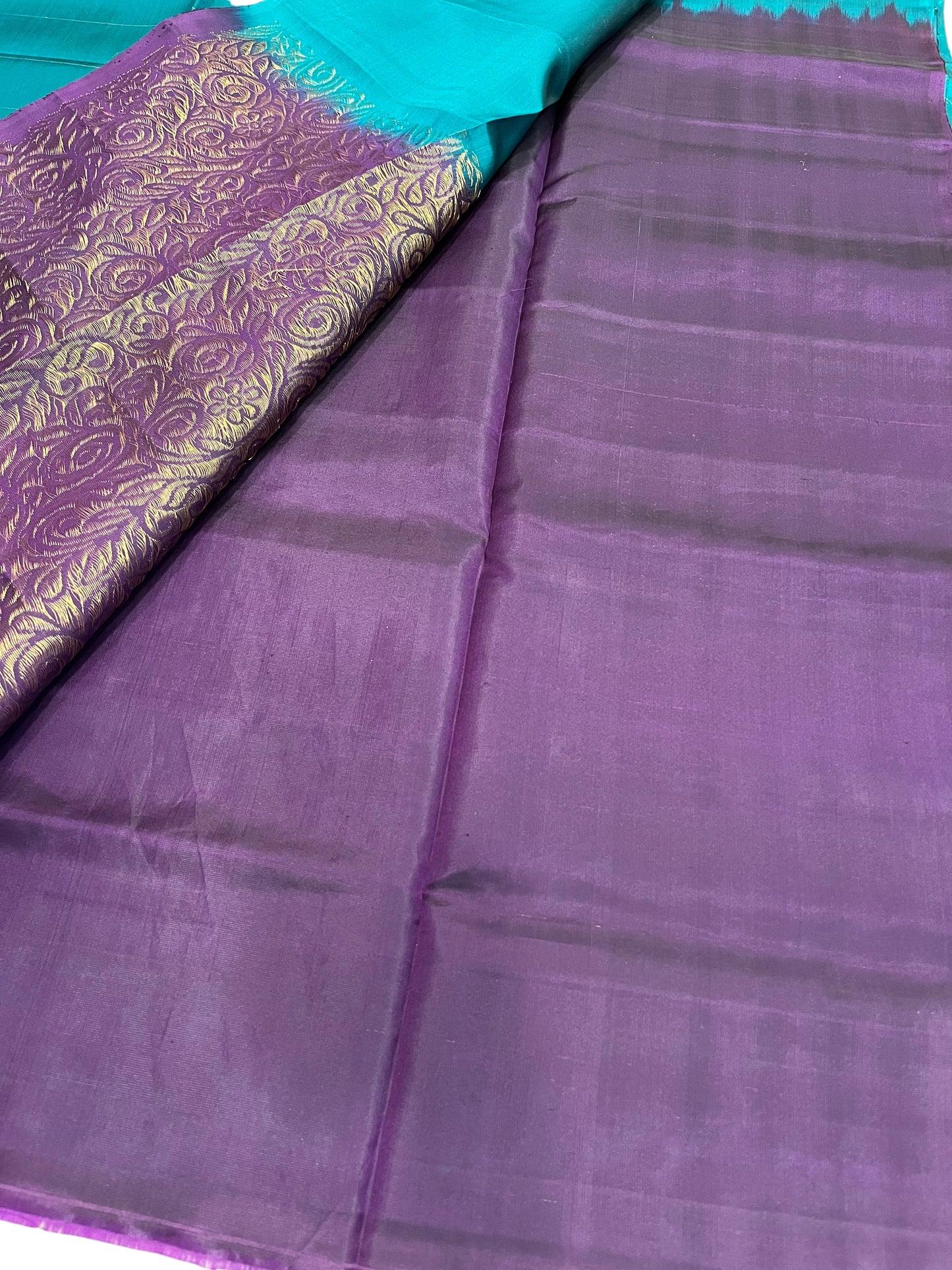 Southloom Pure Handloom Bridal Kanchipuram Silk Saree with Korvai Work (Violet & Blue)