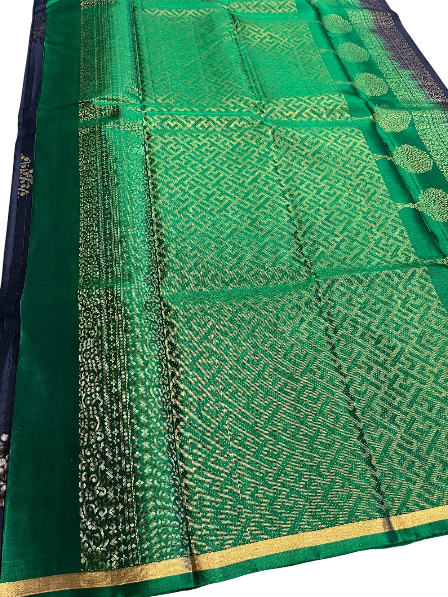 Southloom Pure Handloom Bridal Kanchipuram Silk Saree with Butta Work(Blue& Green)