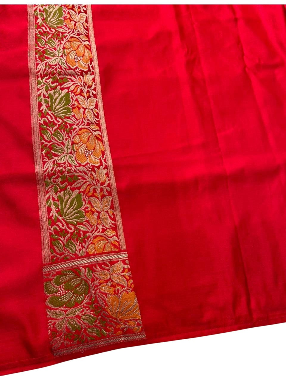 Southloom Pure Banarasi Silk Saree with Woven Work on Body and Borders (Red)