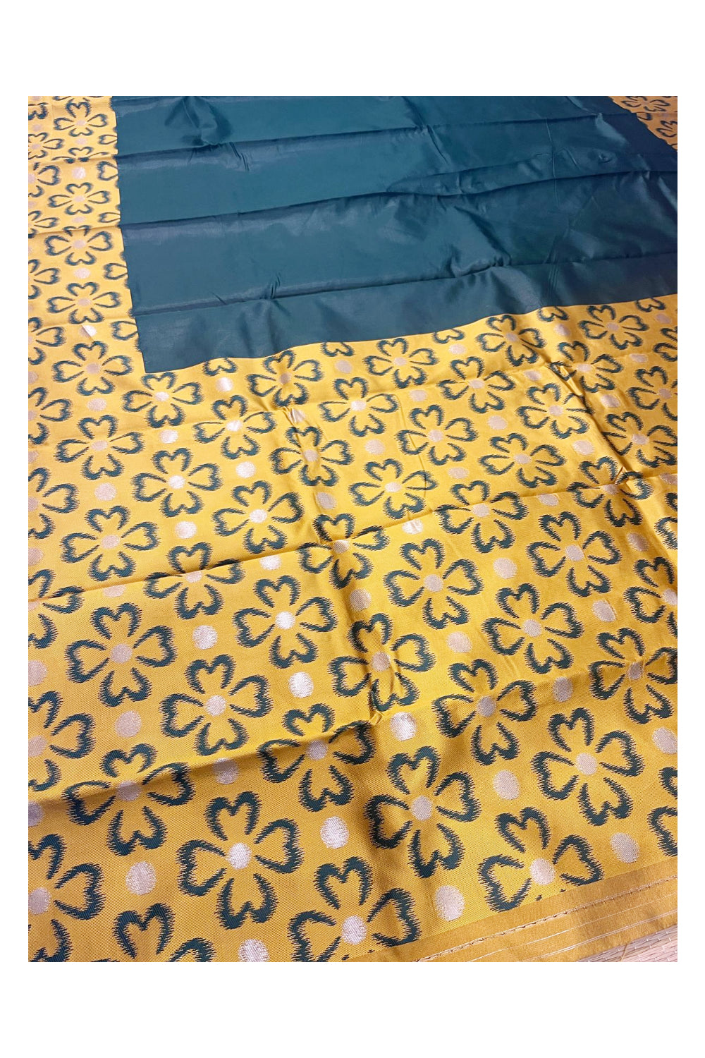 Southloom Kerala Designer Green Saree with Yellow Border