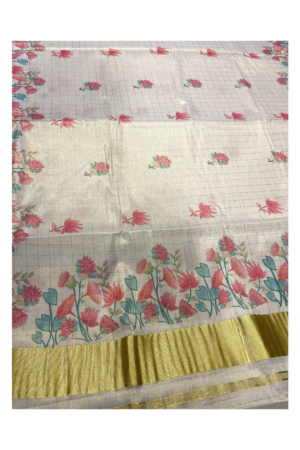 Kerala Tissue Kasavu Check Saree with Floral Designs On Body in Pink