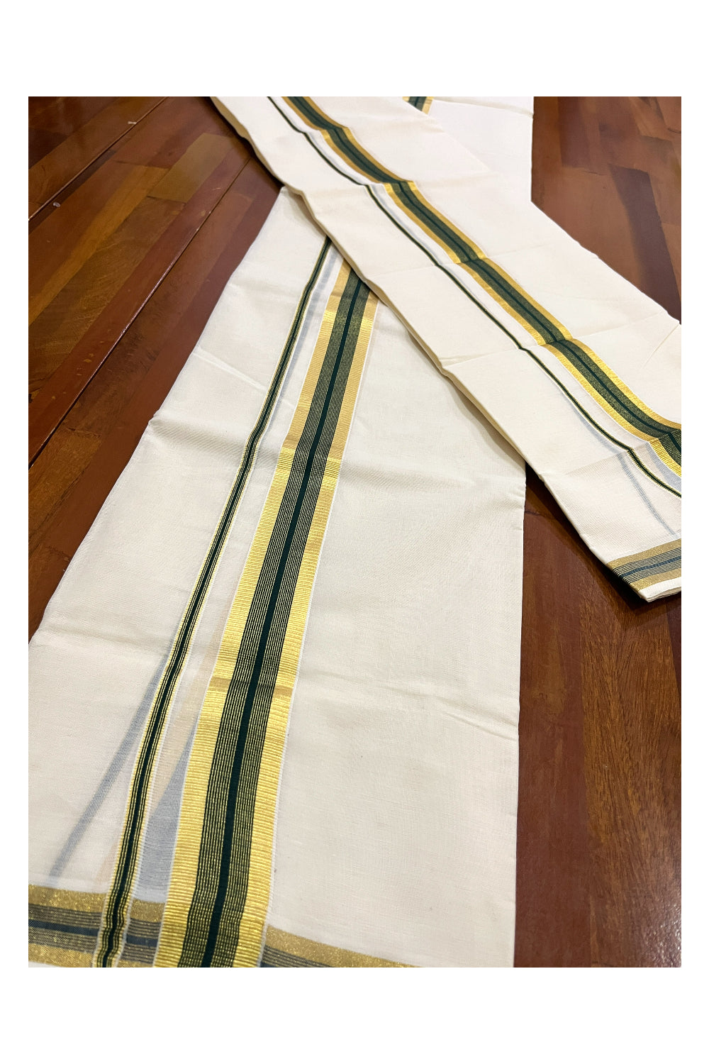 Southloom Kerala Cotton Mundum Neriyathum Single (Set Mundu) with Kasavu and Green Border 2.80 Mtrs SLKK
