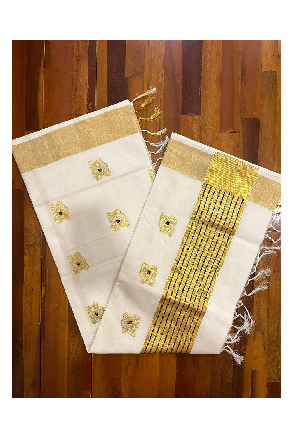 Southloom Premium Handloom Cotton Saree with Kasavu Floral Woven Works on Body