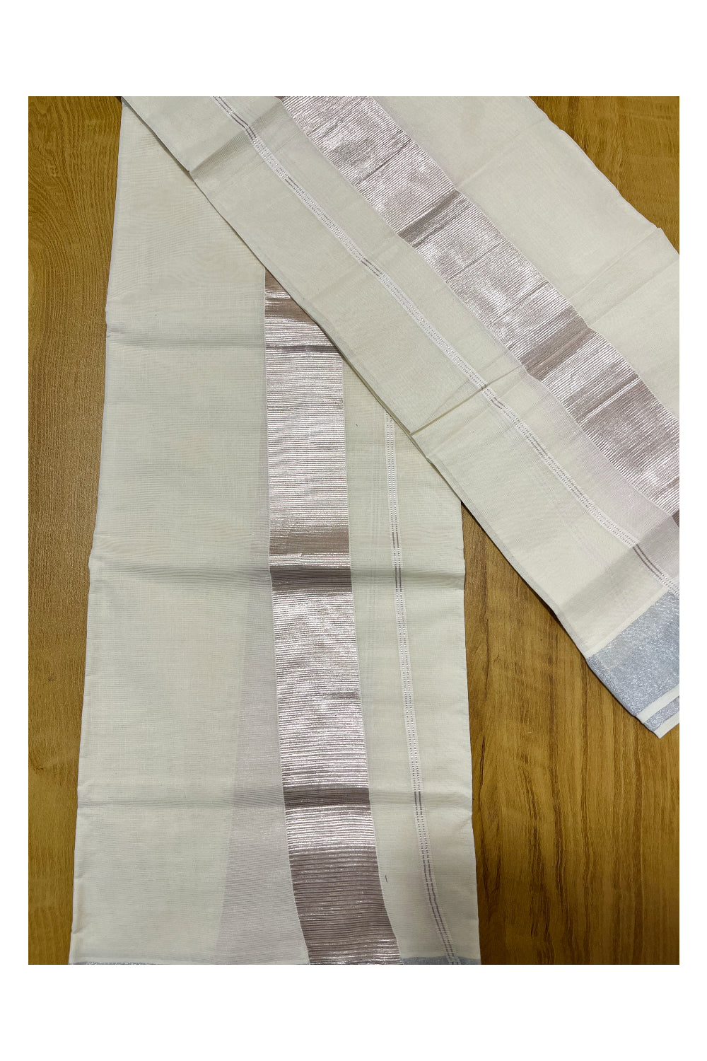 Mundum Neriyathum Single (Set Mundu) with Silver 2 inch Kara 2.80 Mtrs
