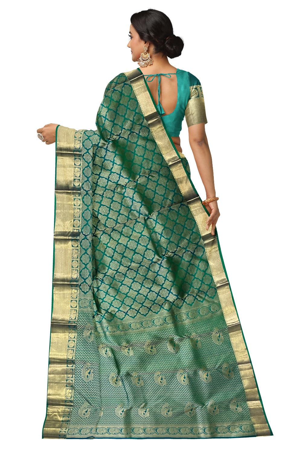 Southloom Double Warp Handloom Pure Silk Kanchipuram Green Manthrakodi Saree with Kasavu Woven Works