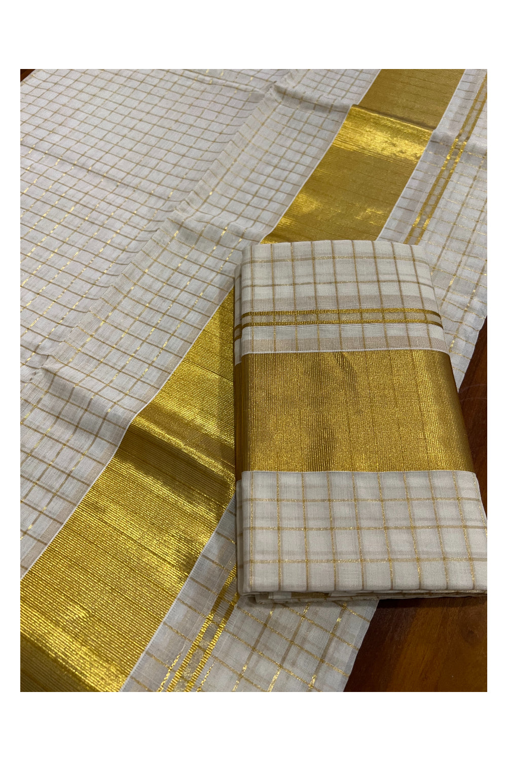 Southloom Handloom Premium Set Mundu with Woven Kasavu Small Checks on Body