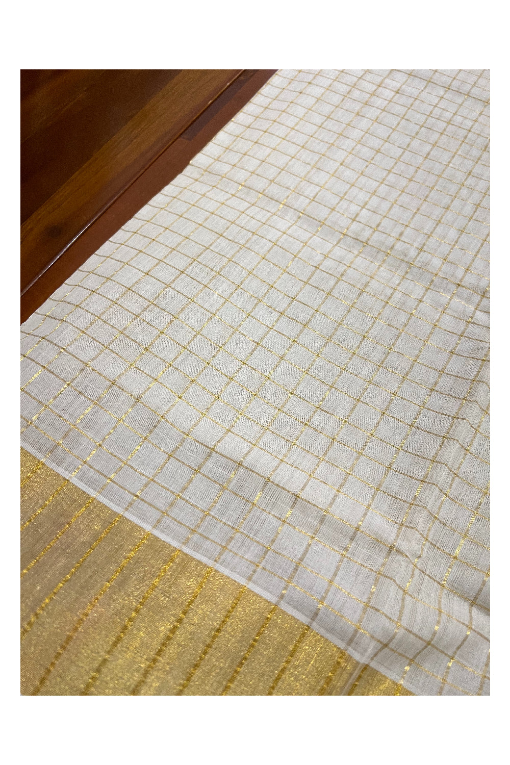 Southloom Handloom Premium Set Mundu with Woven Kasavu Small Checks on Body