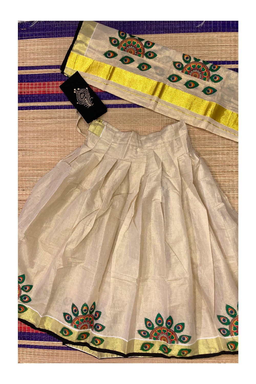 Kerala Tissue Semi Stitched Dhavani Set with Black Blouse Piece ...