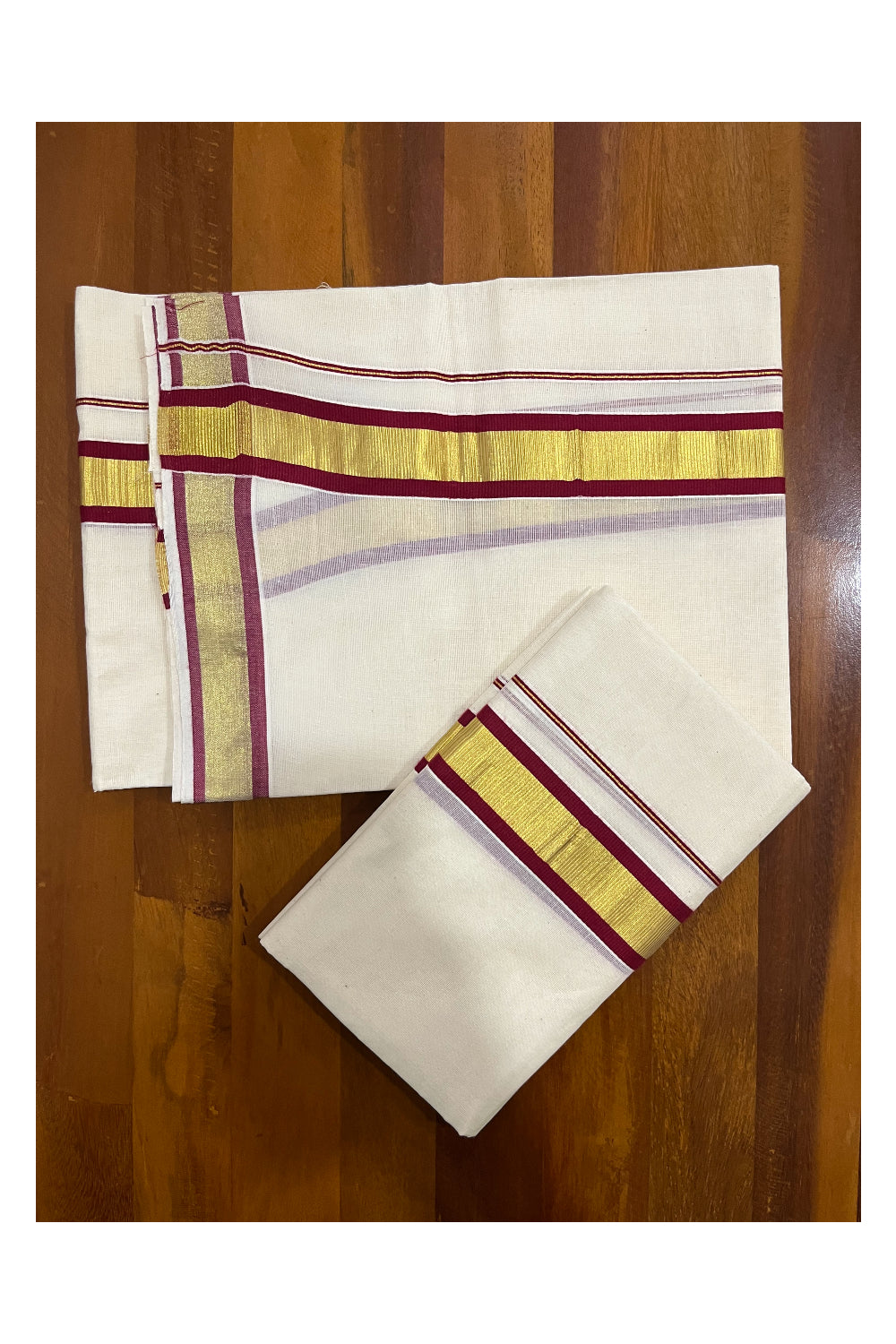 Kerala Cotton Mundum Neriyathum Single (Set Mundu) with Red and Kasavu