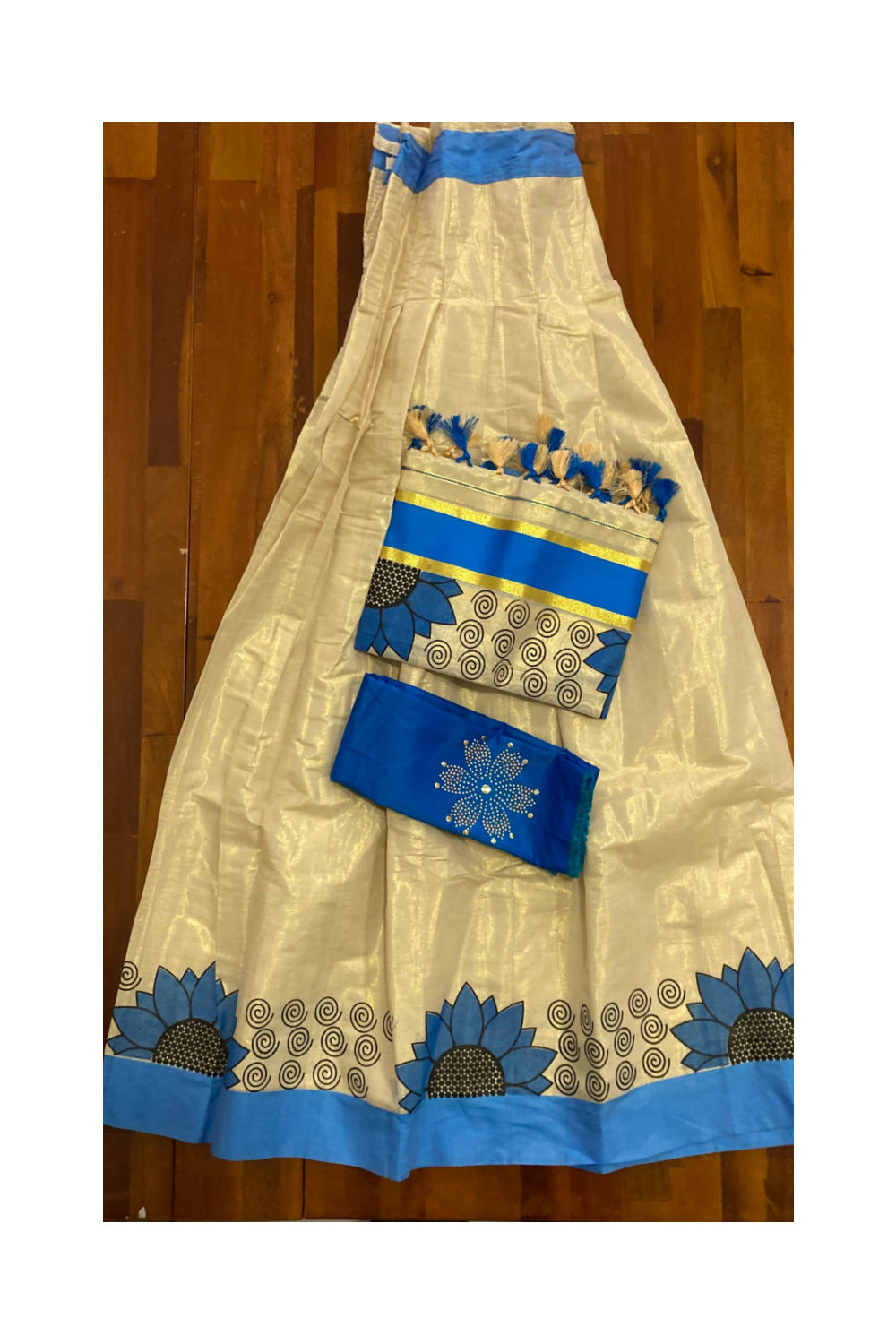 Kerala Tissue Stitched Dhavani Set with Blouse Piece and Neriyathu ...