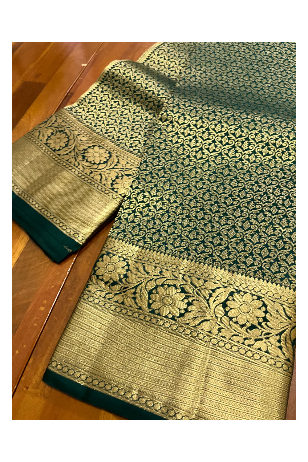 Southloom Double Warp Handloom Pure Silk Kanchipuram Dark Green Manthrakodi Saree with Kasavu Woven Works