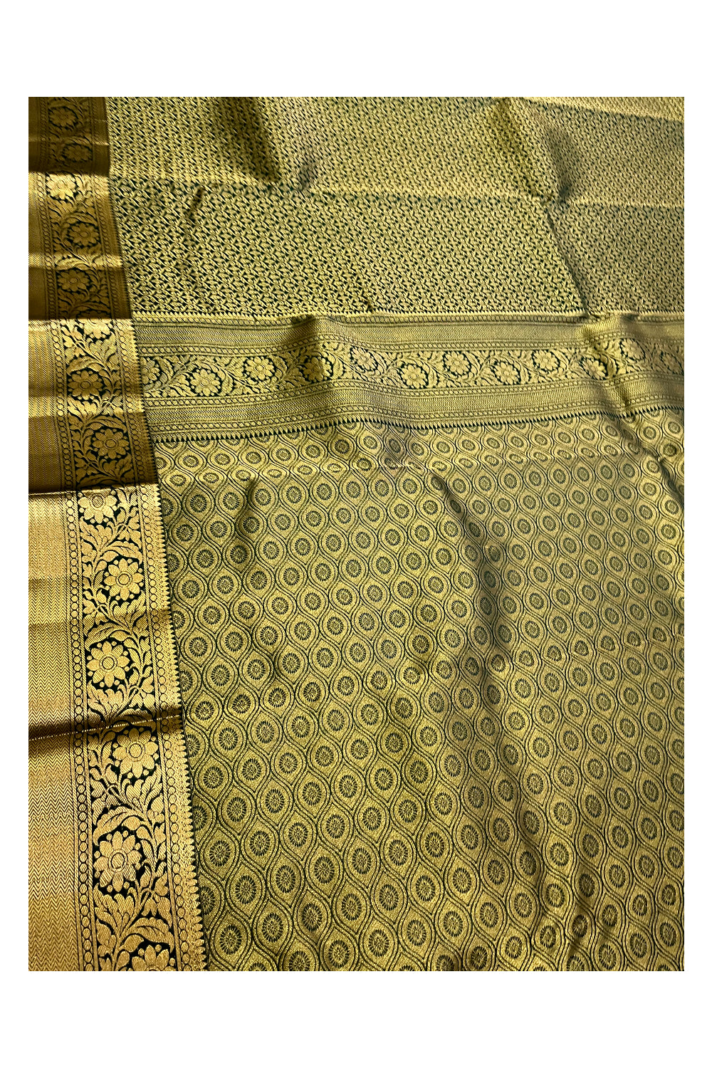Southloom Double Warp Handloom Pure Silk Kanchipuram Dark Green Manthrakodi Saree with Kasavu Woven Works