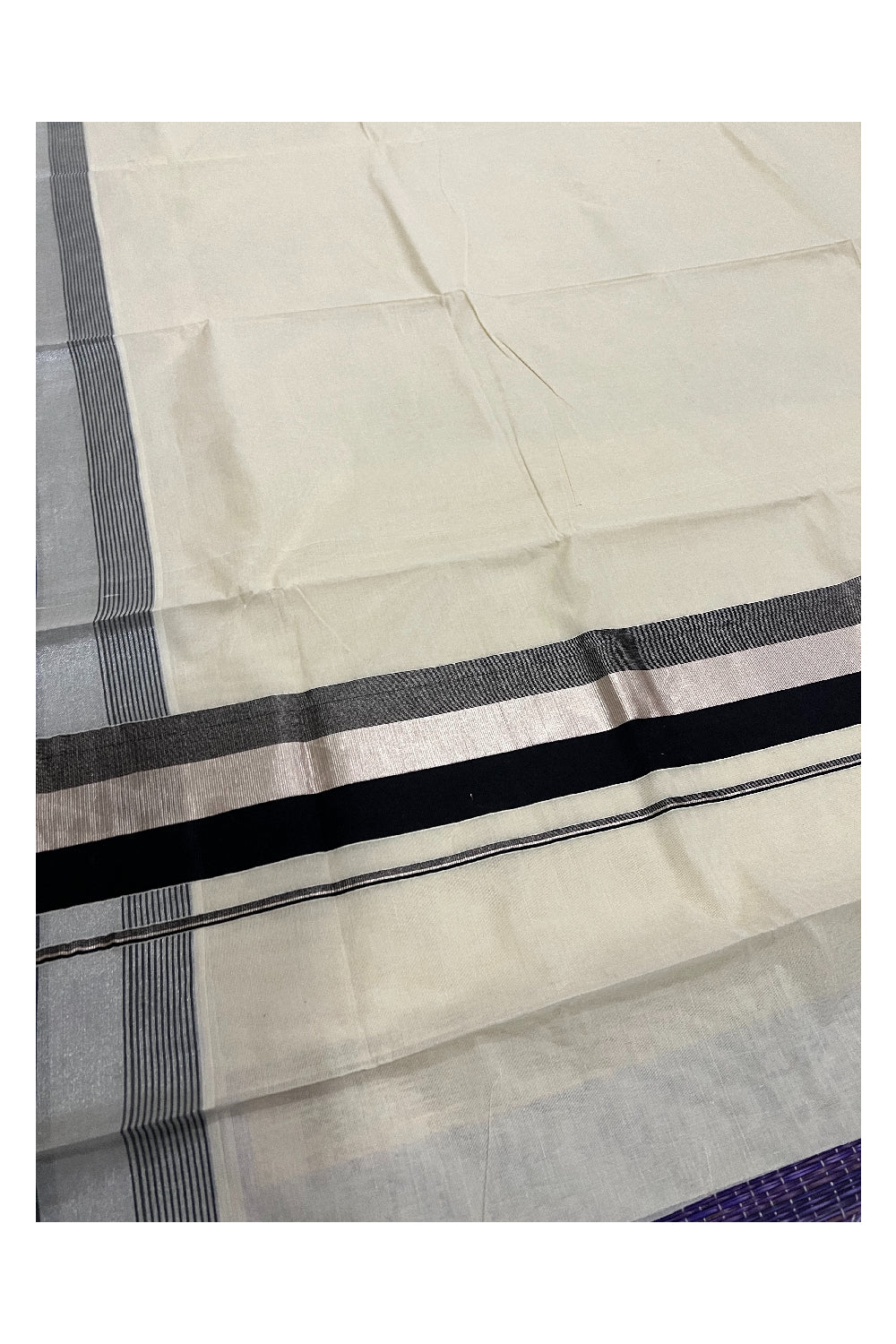 Kerala Pure Cotton Plain Saree with Silver Kasavu and Black Border
