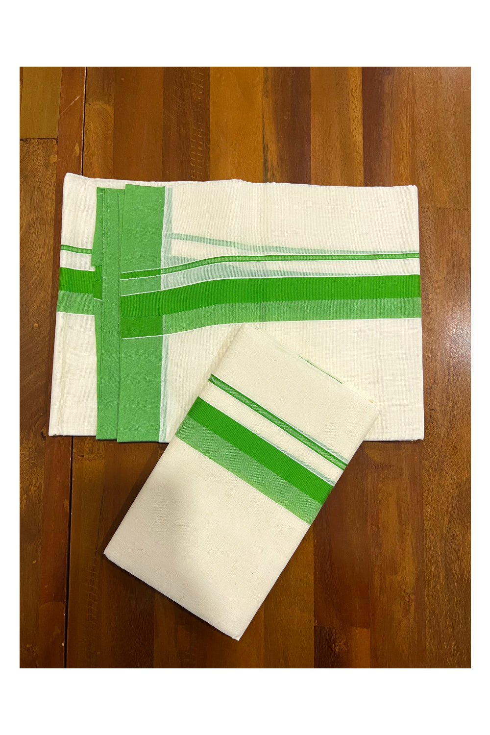 Pure Cotton Kerala Set Mundu (Mundum Neriyathum) with Light Green Bord
