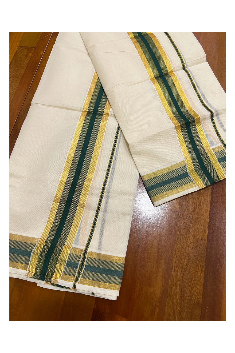 Kerala Cotton Mundum Neriyathum Single (Set Mundu) with Dark Green and Kasavu Border 2.80 Mtrs