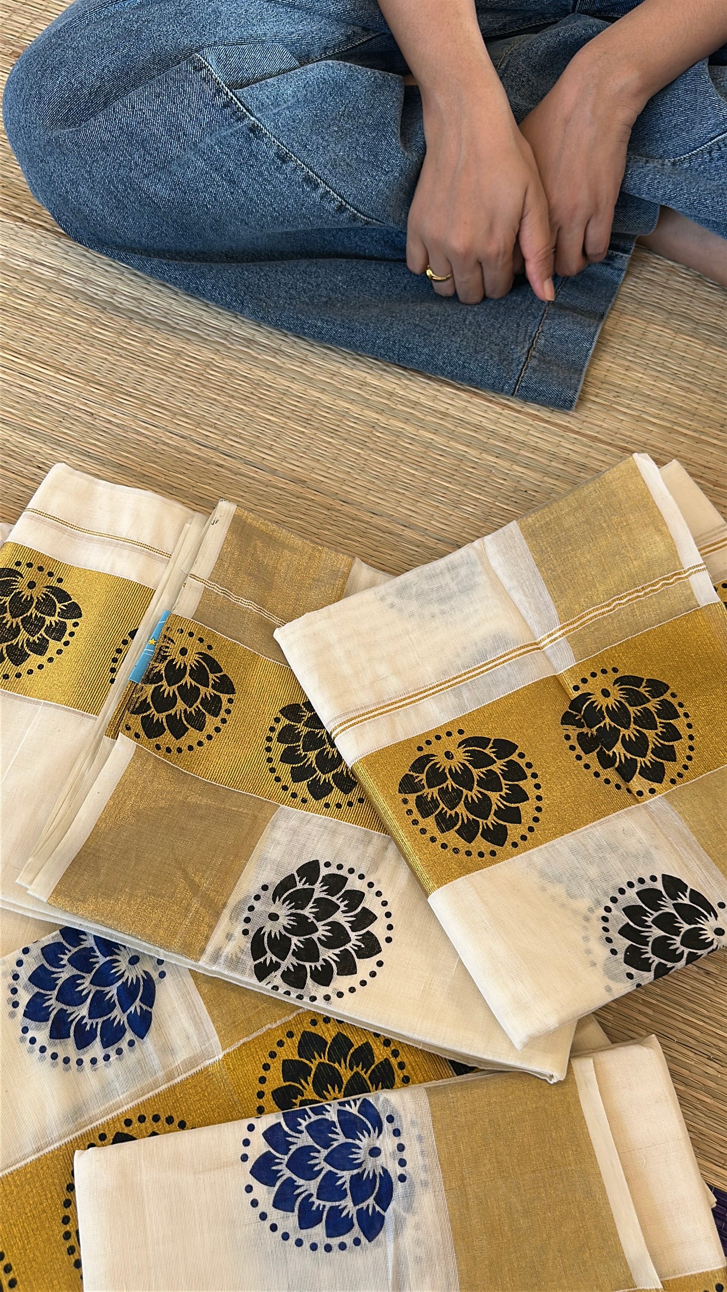 Single Set Mundu with Print on Kasavu (SL106)